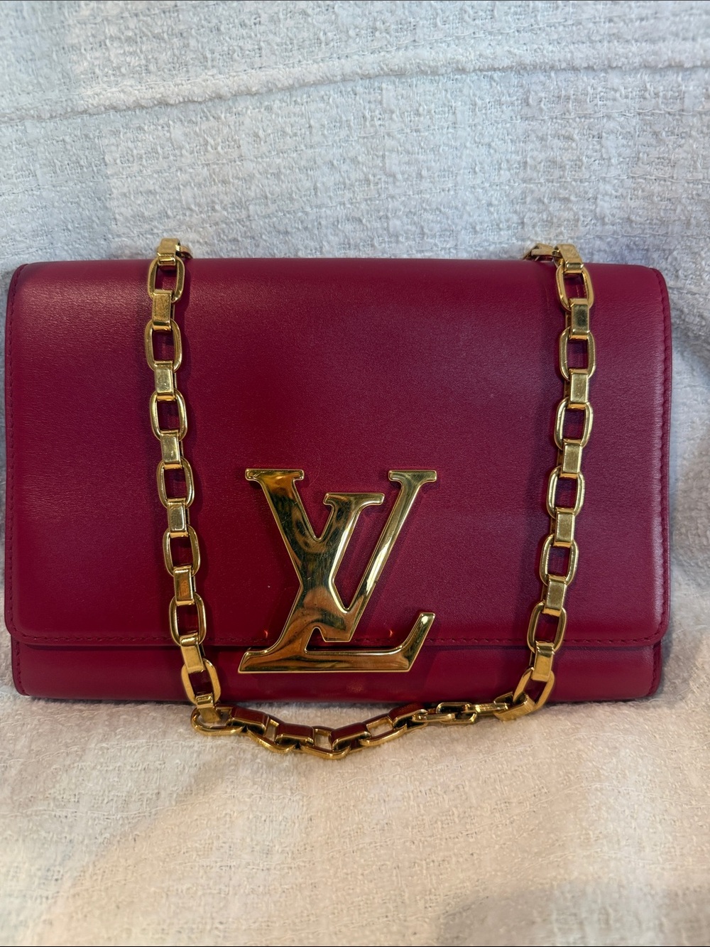 Louis Vuitton Magenta and Louise Shoulder Bag with Gold Chain